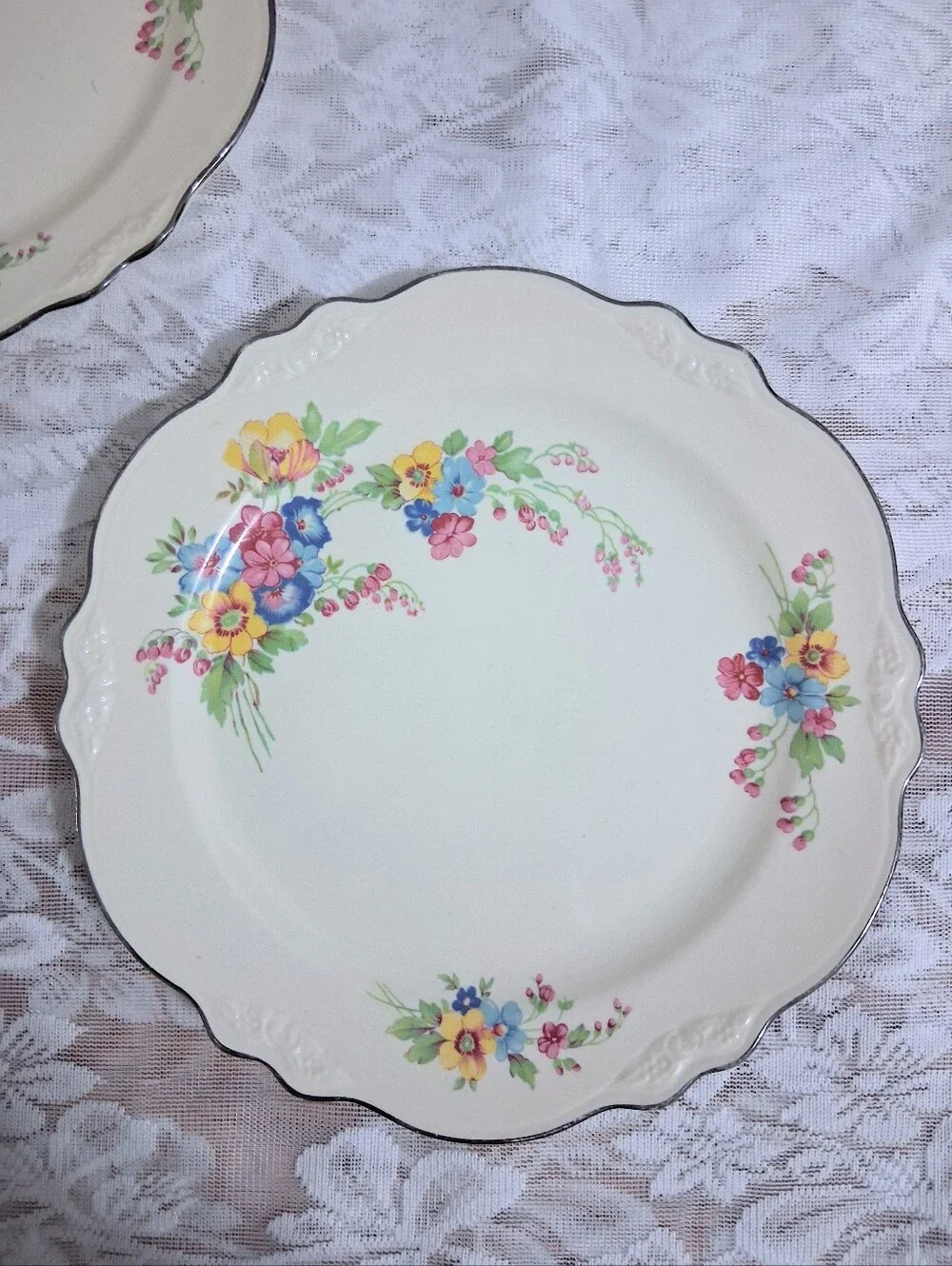 Vintage 1946 Homer Laughlin Virginia Rose Porcelain Dinner Plates Dishes